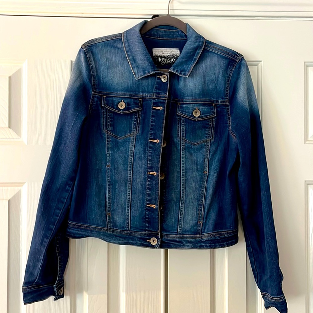 Kensie Jean jacket, button front and sleeves, womens M, small front pockets
